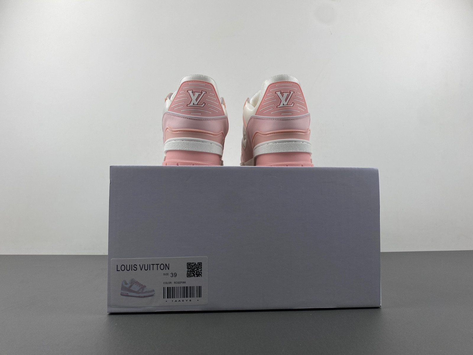 lwe sneaker