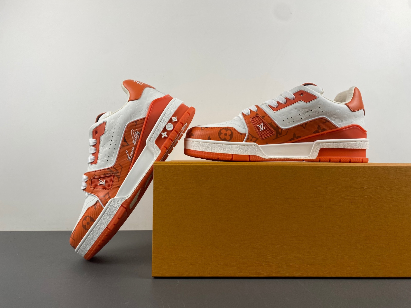 lwe sneaker