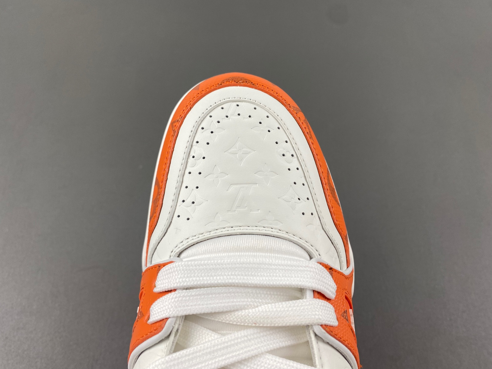 lwe sneaker