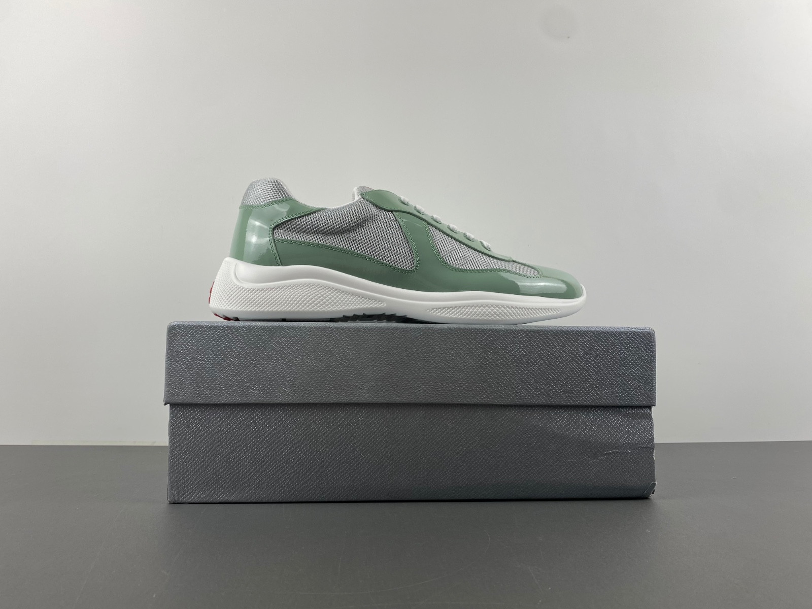 pra sneaker