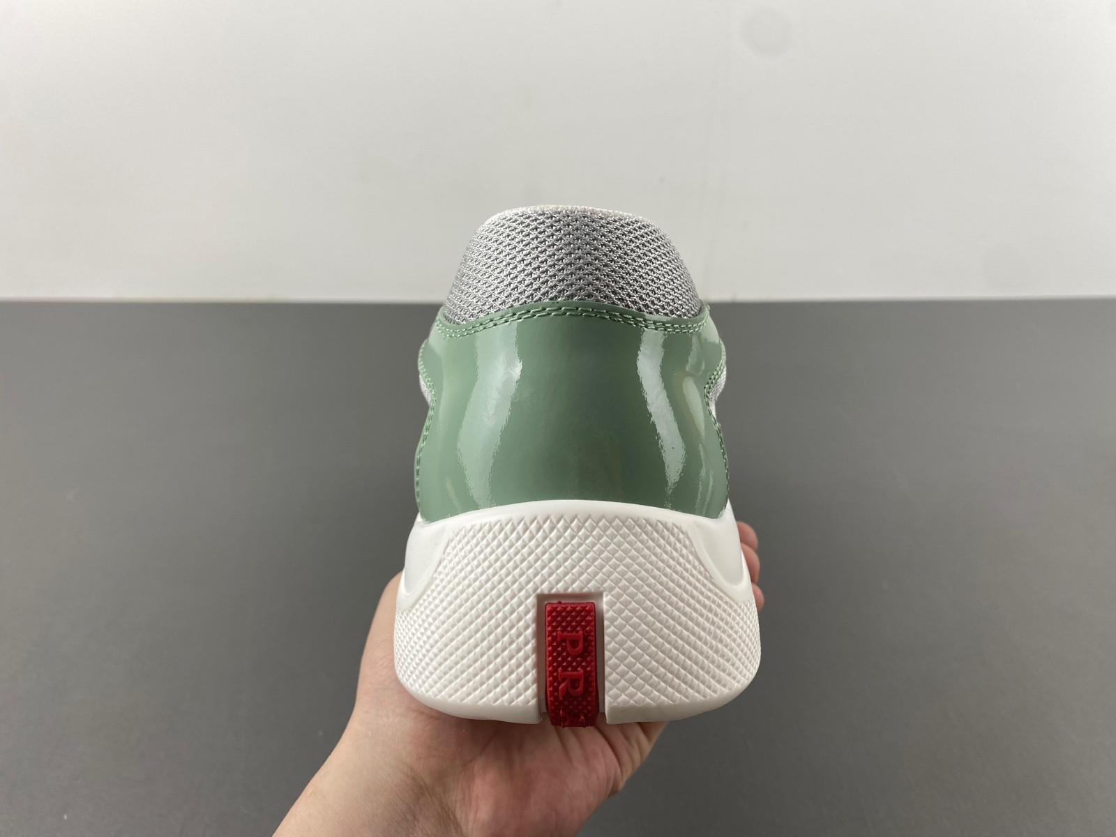 pra sneaker