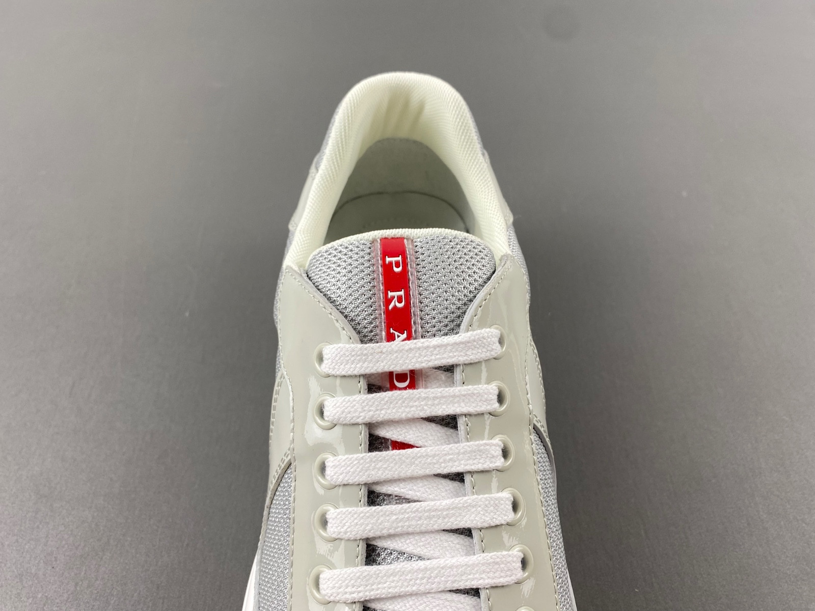pra sneaker