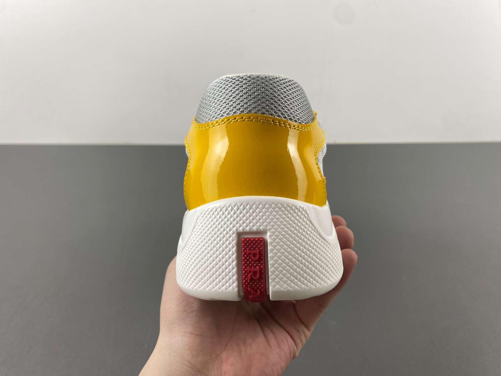 pra sneaker