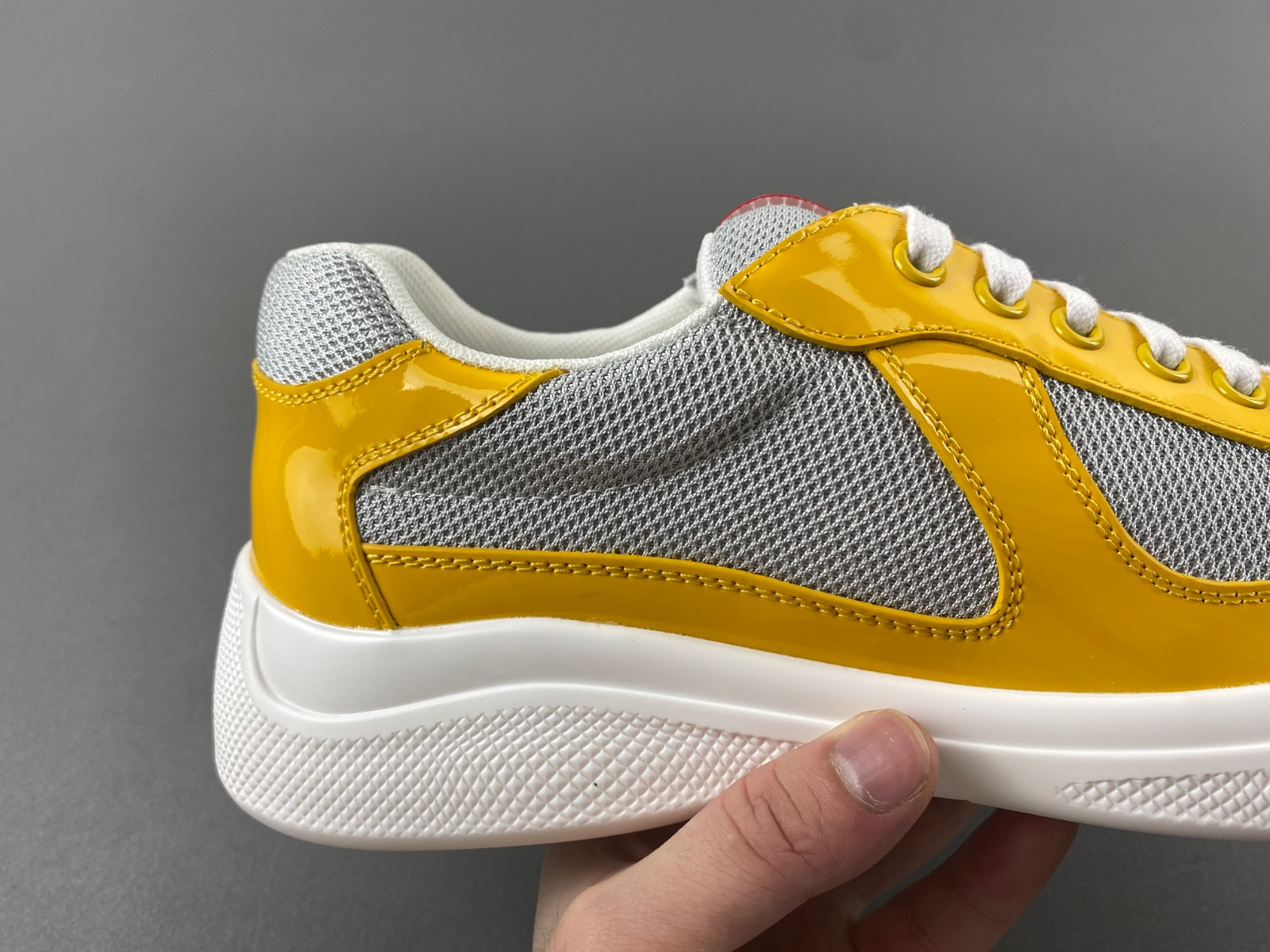 pra sneaker