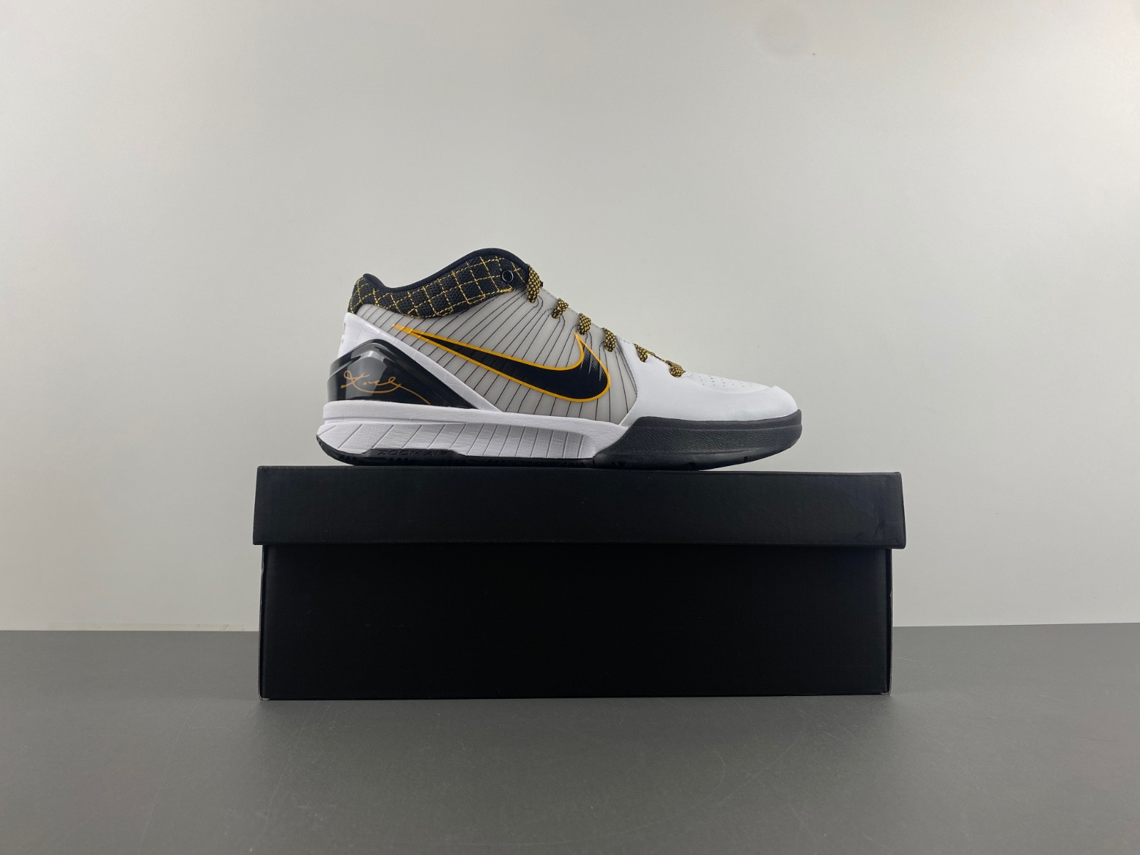 nike zoom kobe 4 protro