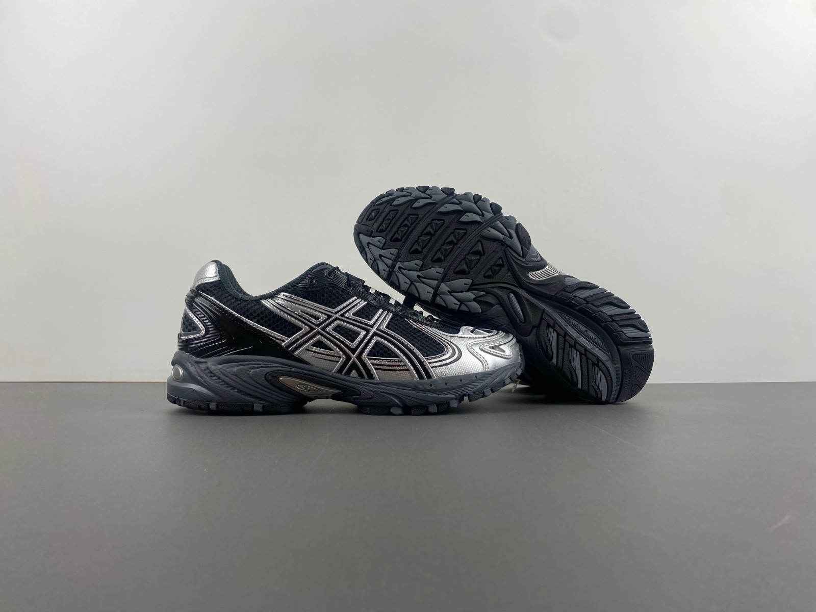 As*ic*s gel-kahana tr v4 carbon black 1203a497-001