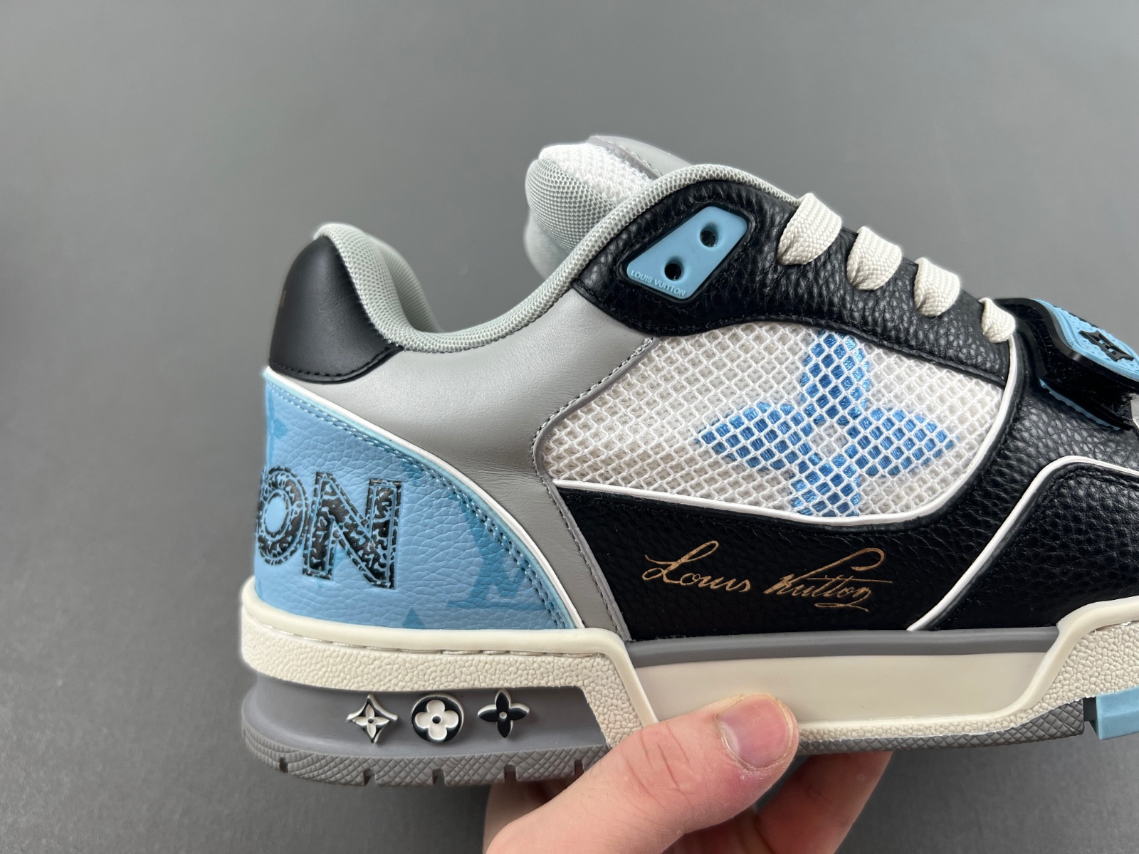 lwe sneaker
