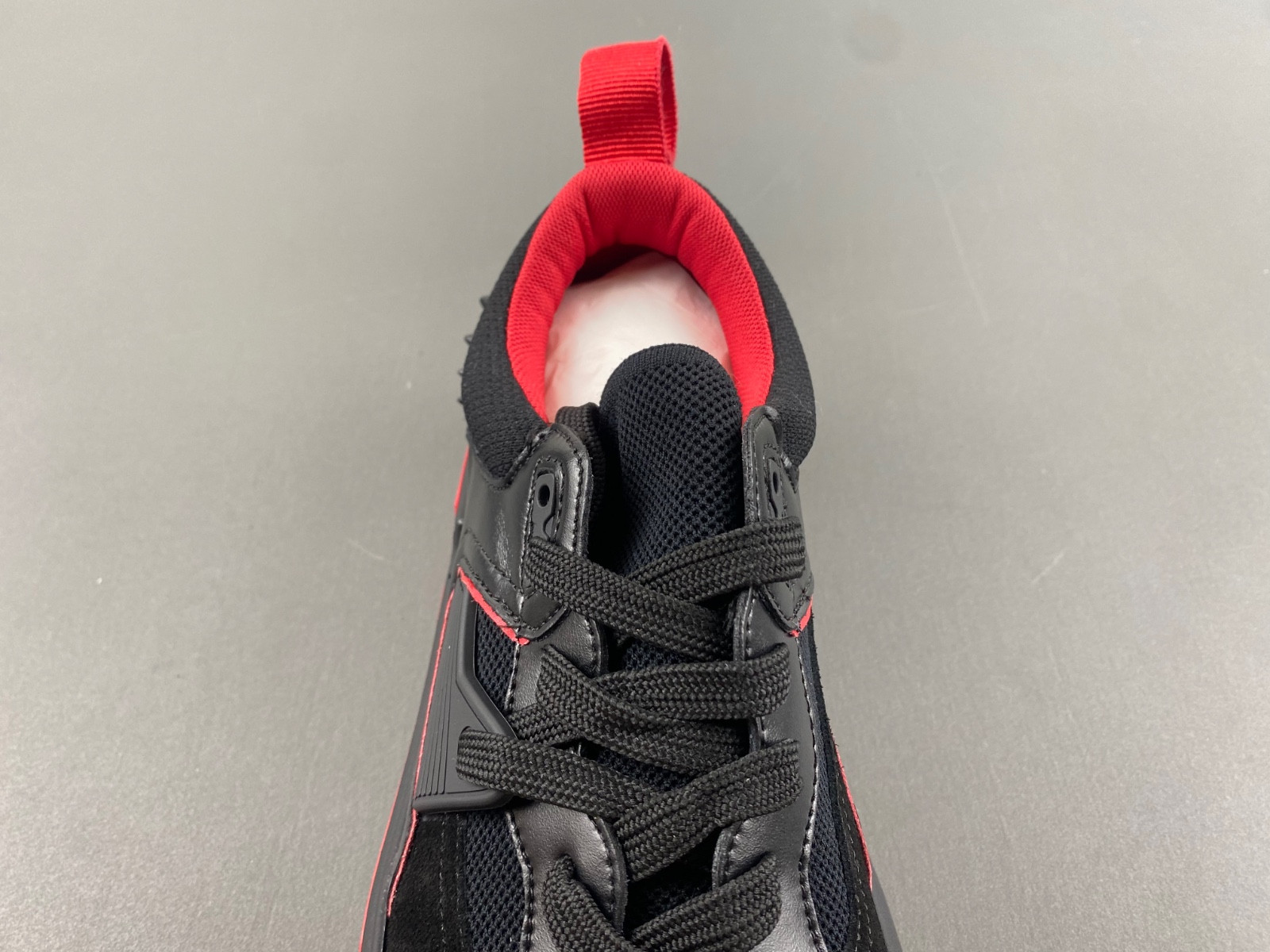 loubouton sneaker