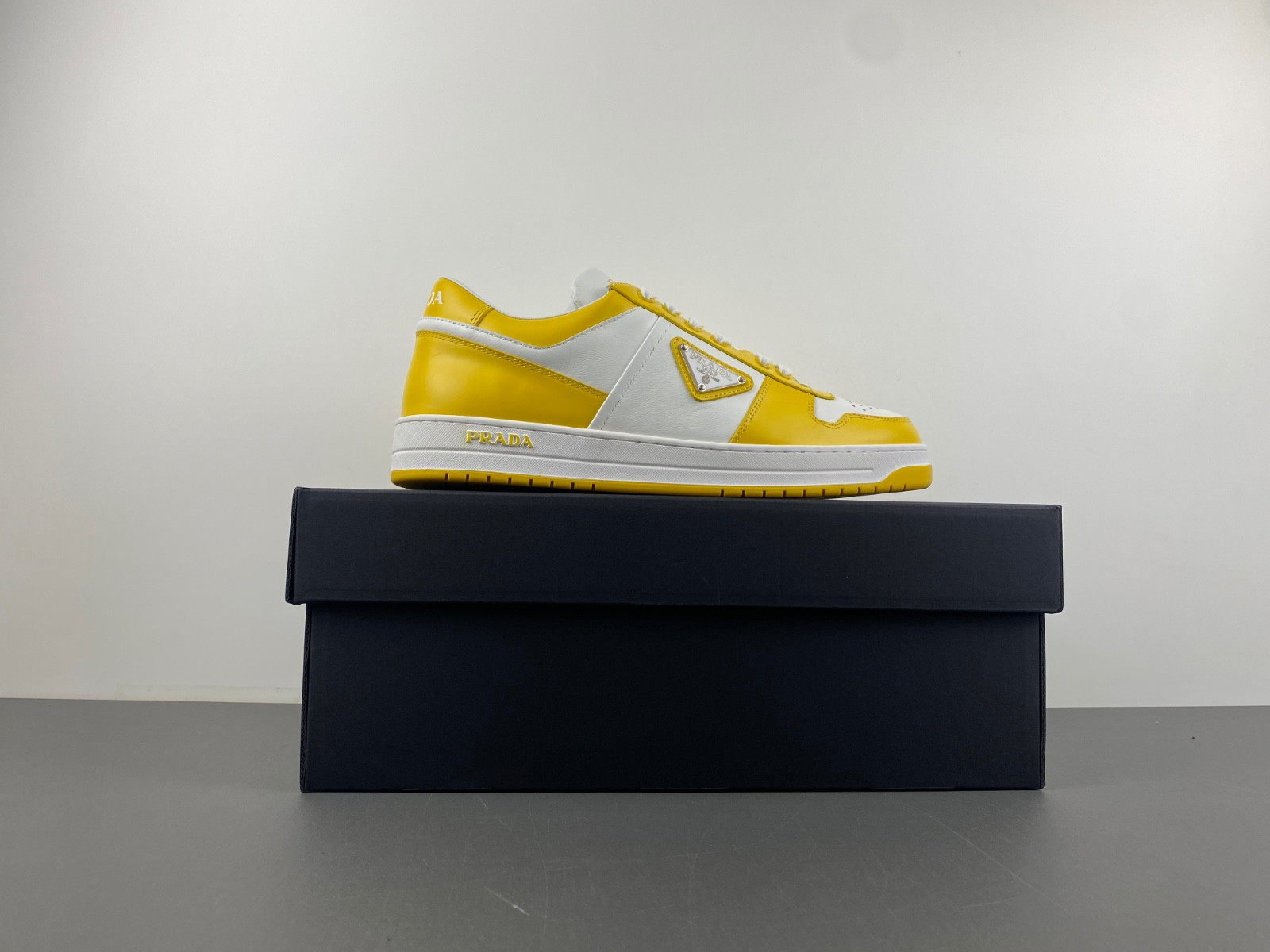 pra downtown leather sneakers