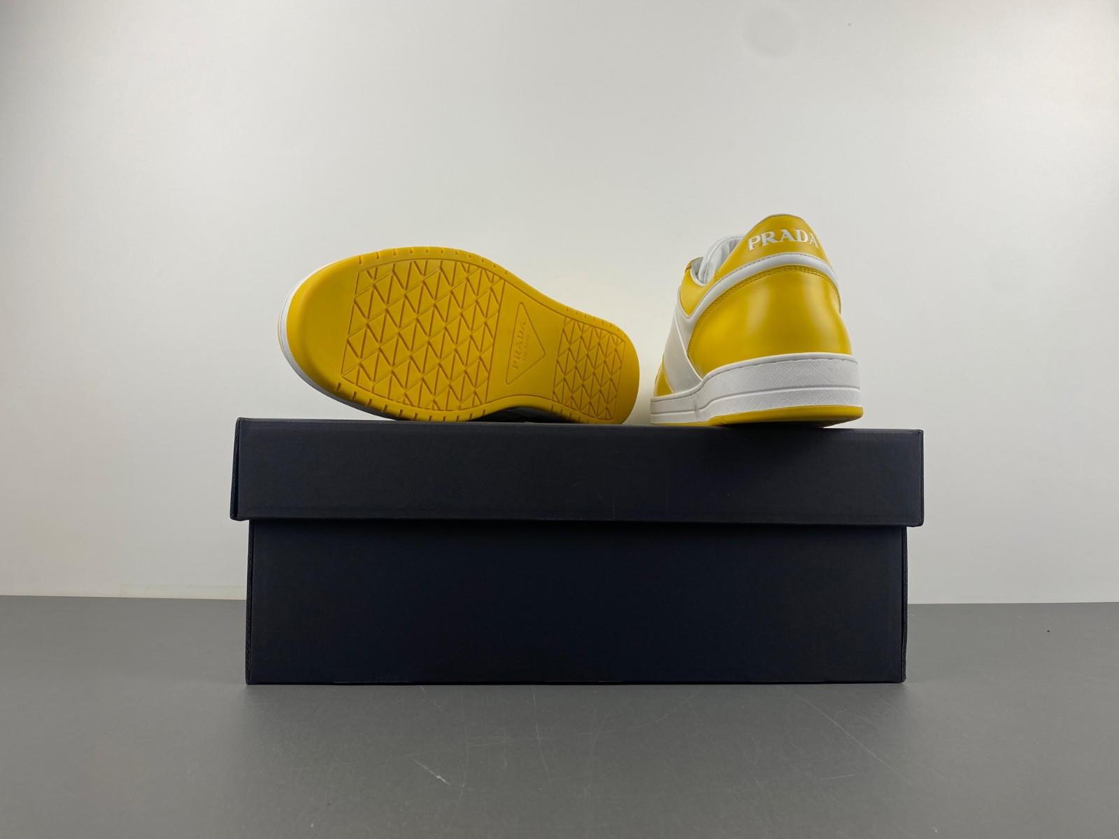 pra downtown leather sneakers