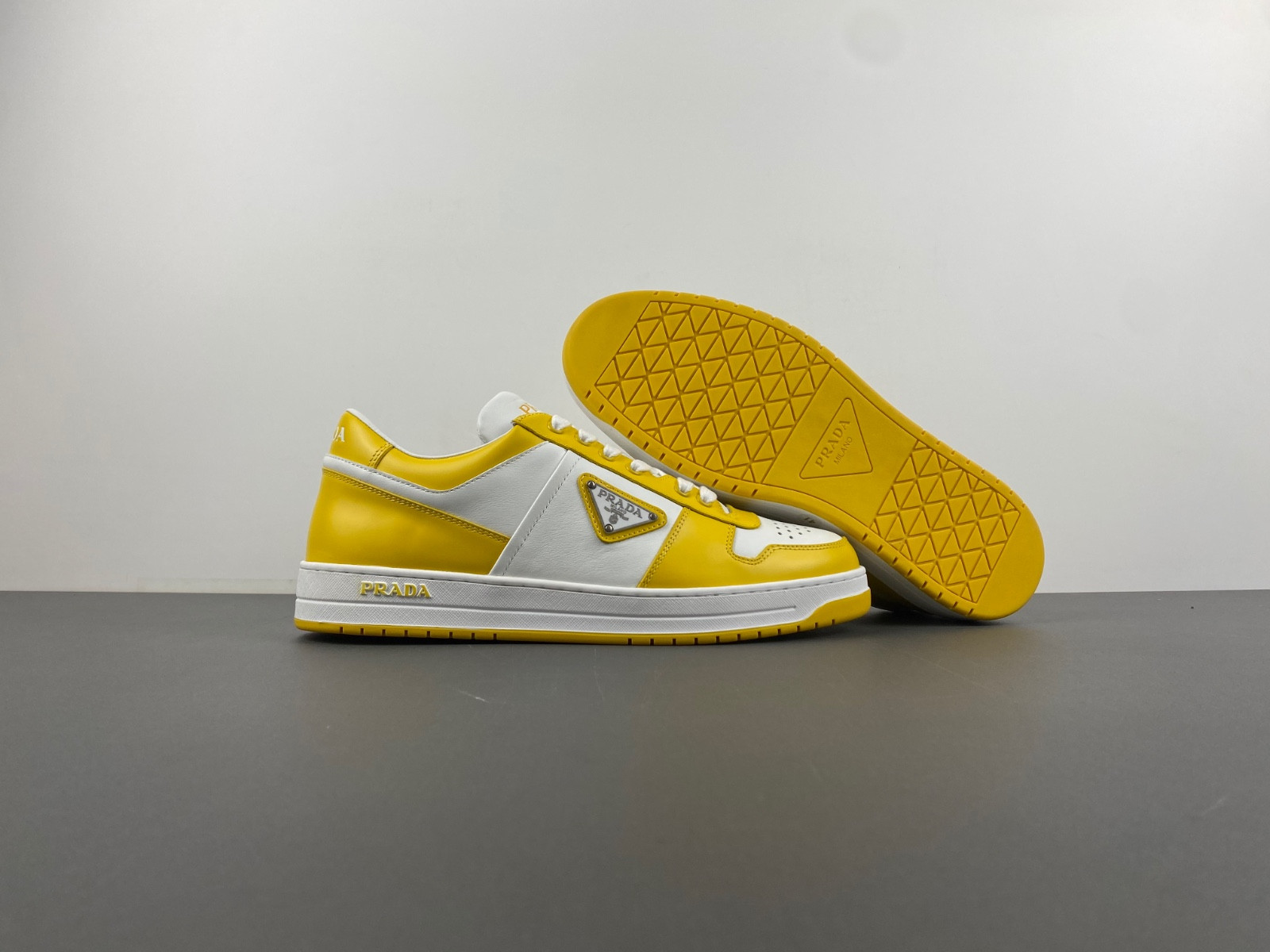 pra downtown leather sneakers