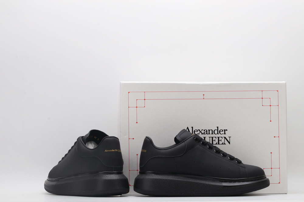 a1exa*der Mcqv*en all black