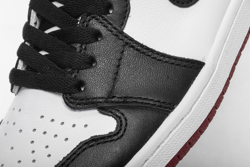 air jordan 1 retro high og black toe 555088-125