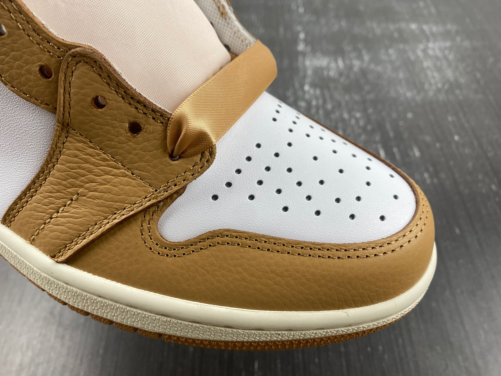 air jordan 1 retro high og "praline" fn6622-201