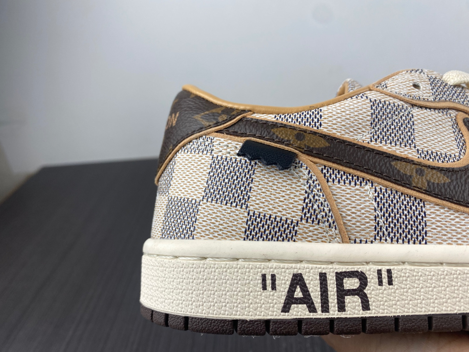 lwe sneaker