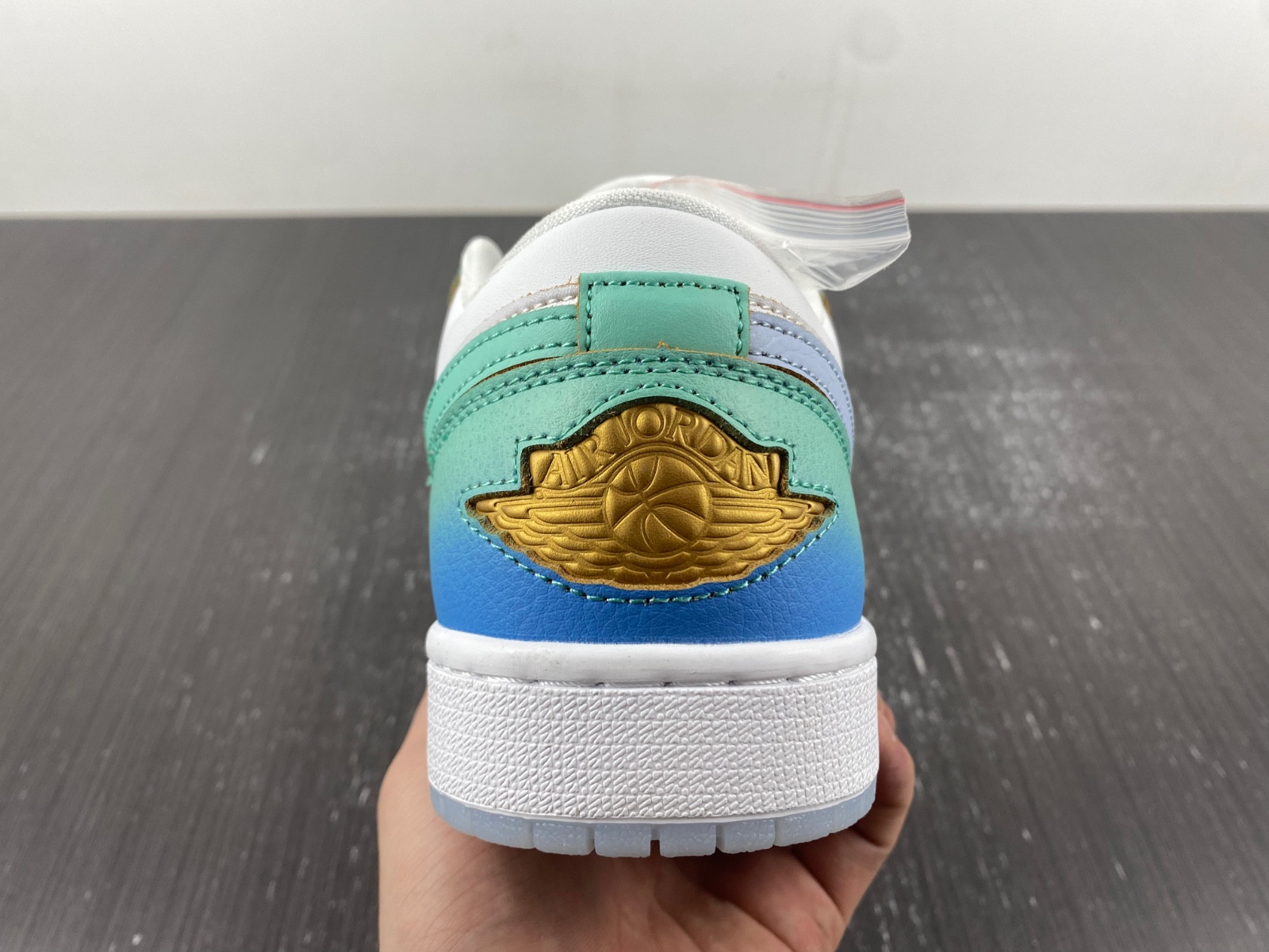 air jordan 1 low se emerald rise fn8899-131