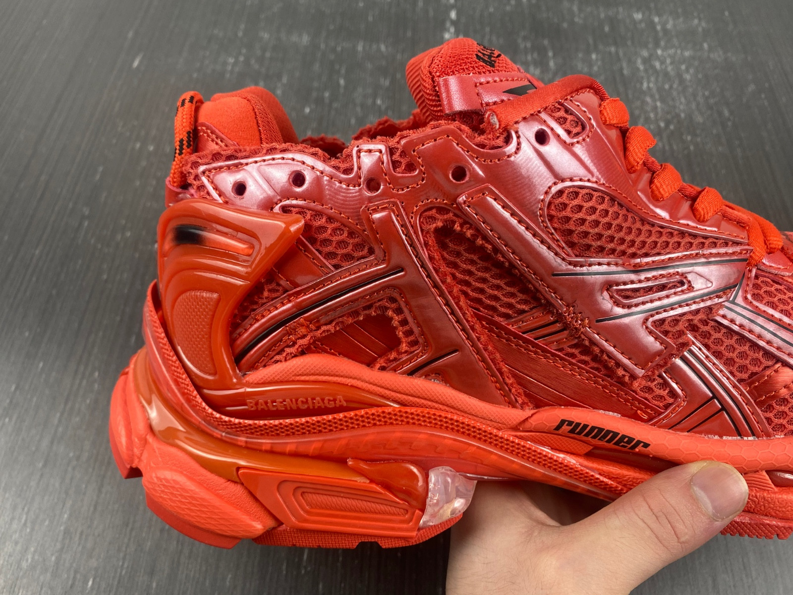 Ba*len*cia*ga 7.0 runner sneaker