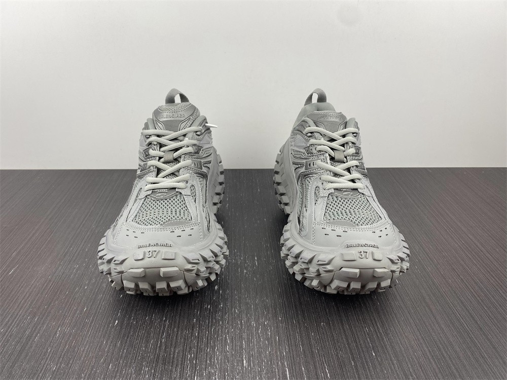 Ba*len*cia*ga defender sneaker