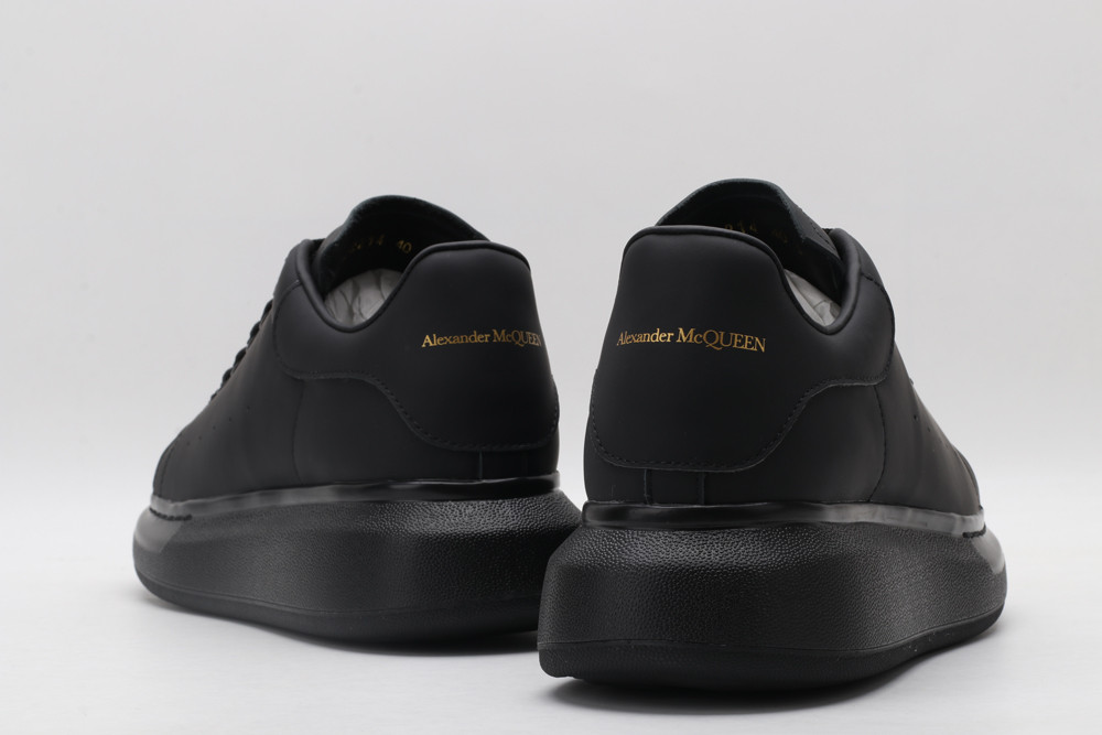a1exa*der Mcqv*en all black