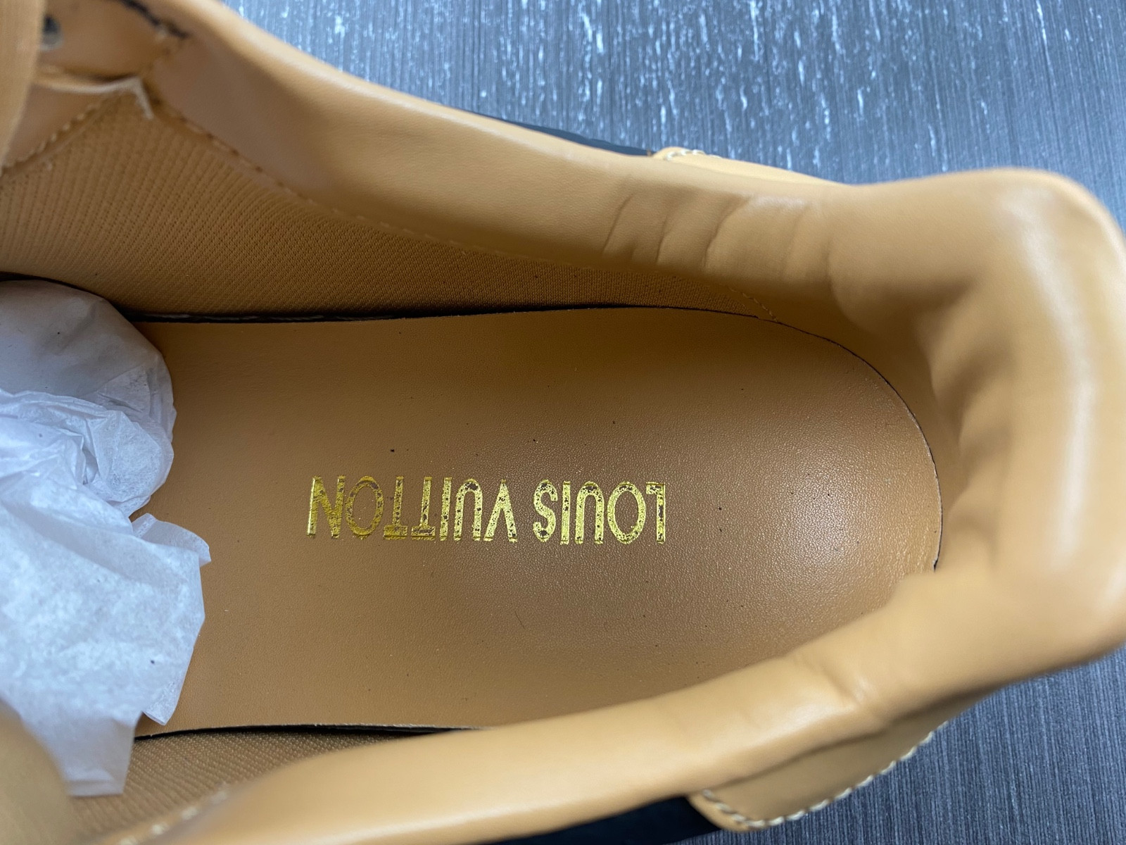 lwe sneaker