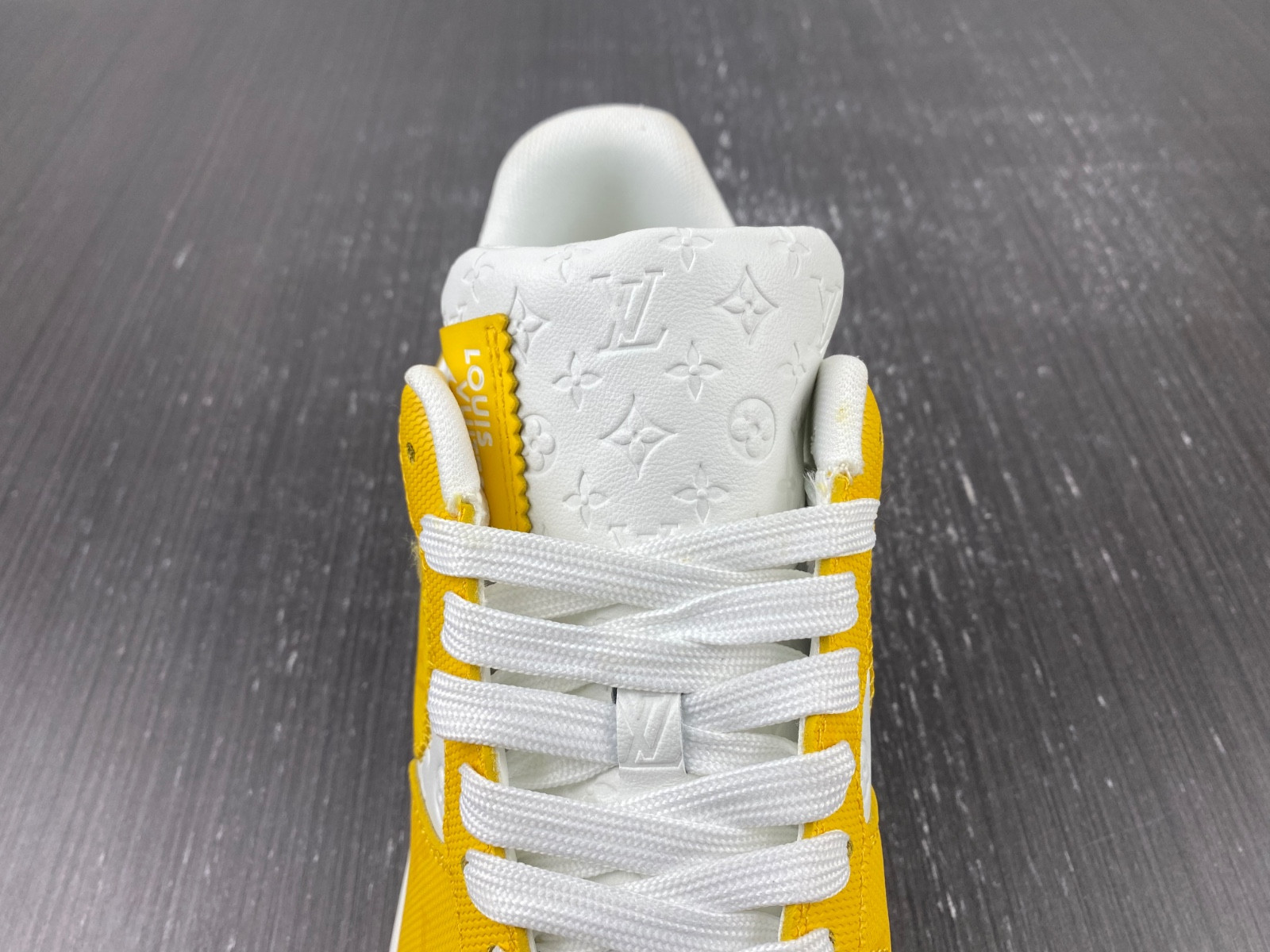 lwe sneaker