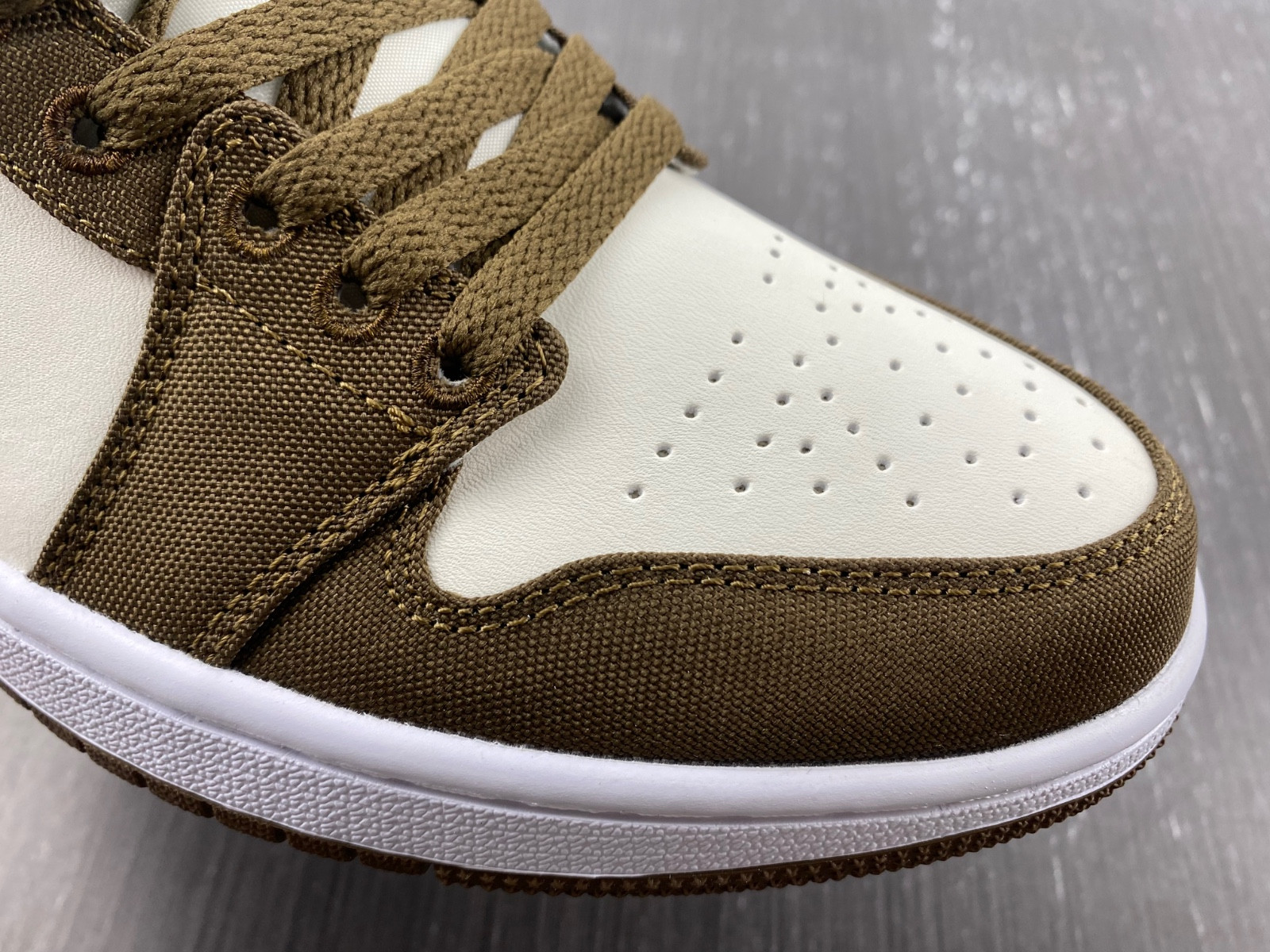 jordan 1 low se light olive (w) - dv0426-301
