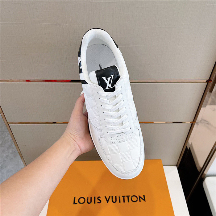 lwe sneaker