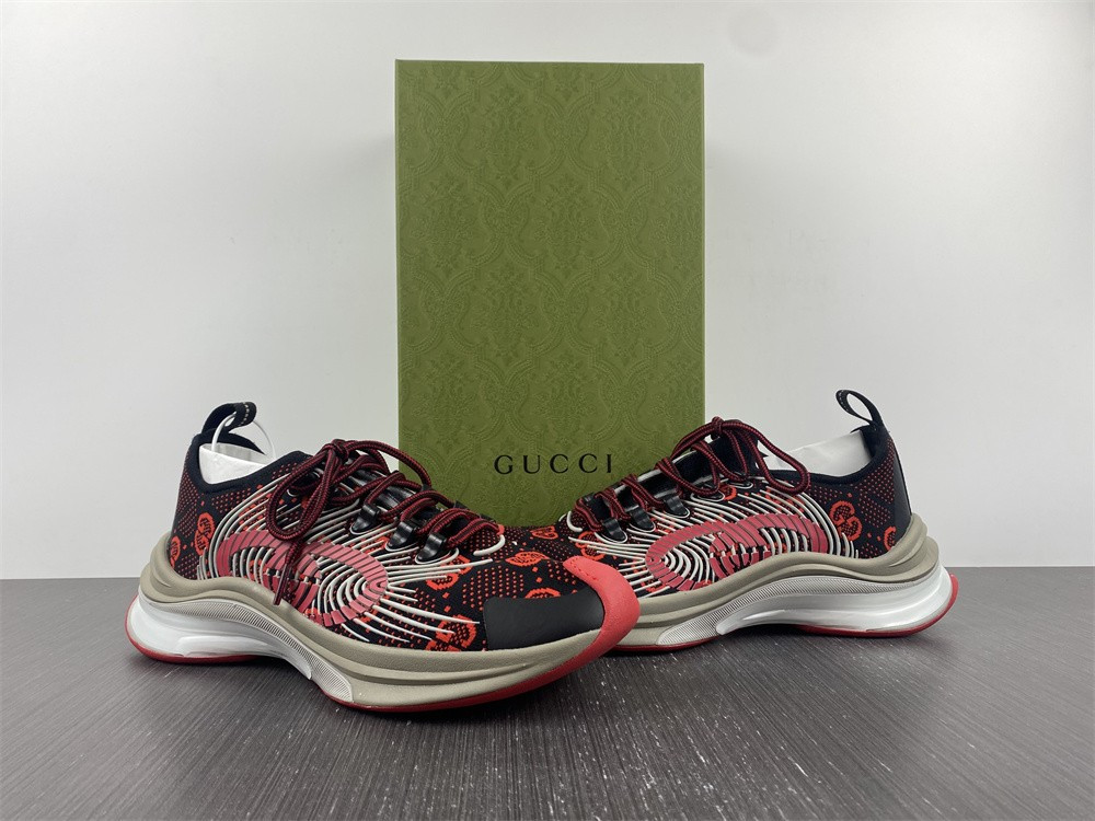 guci sneaker