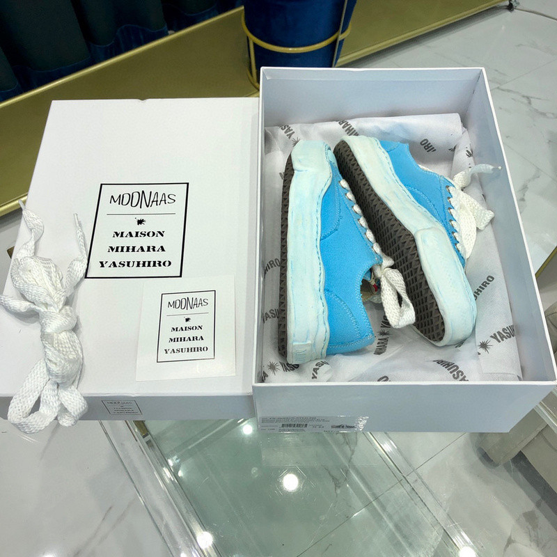 mmy sneaker 0066