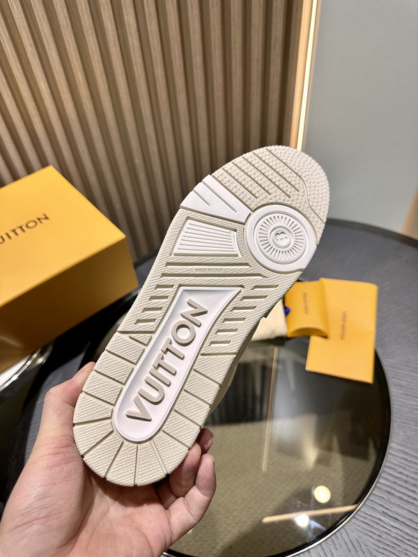lwe sneaker
