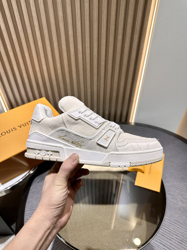 lwe sneaker