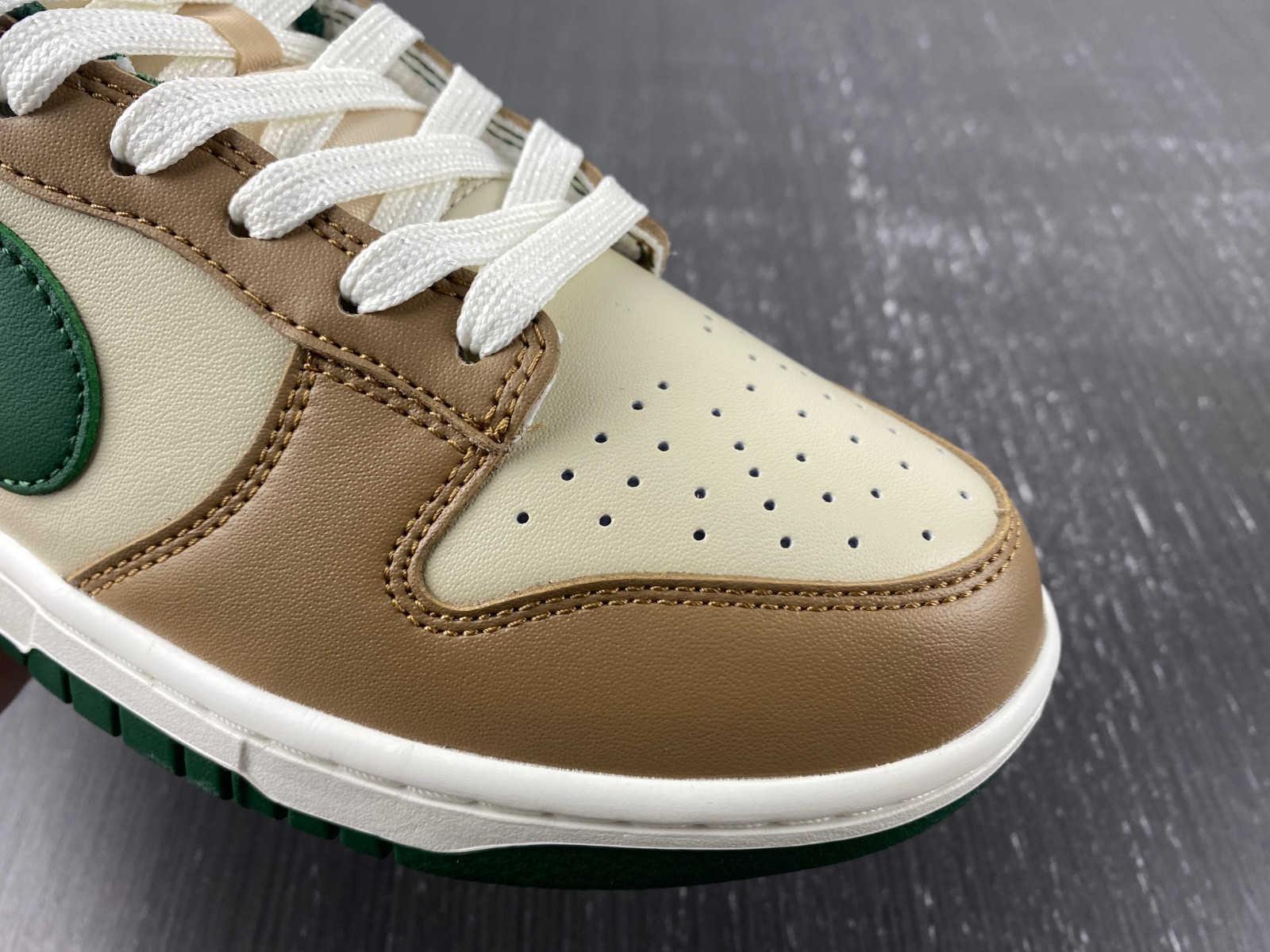 nike dunk low retro rattan gorge gree fb7160-231