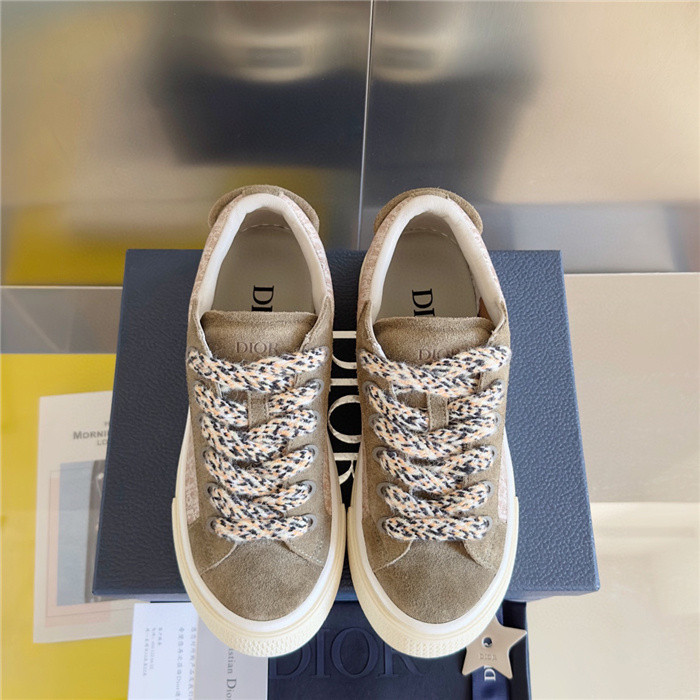 D*or b33 sneaker