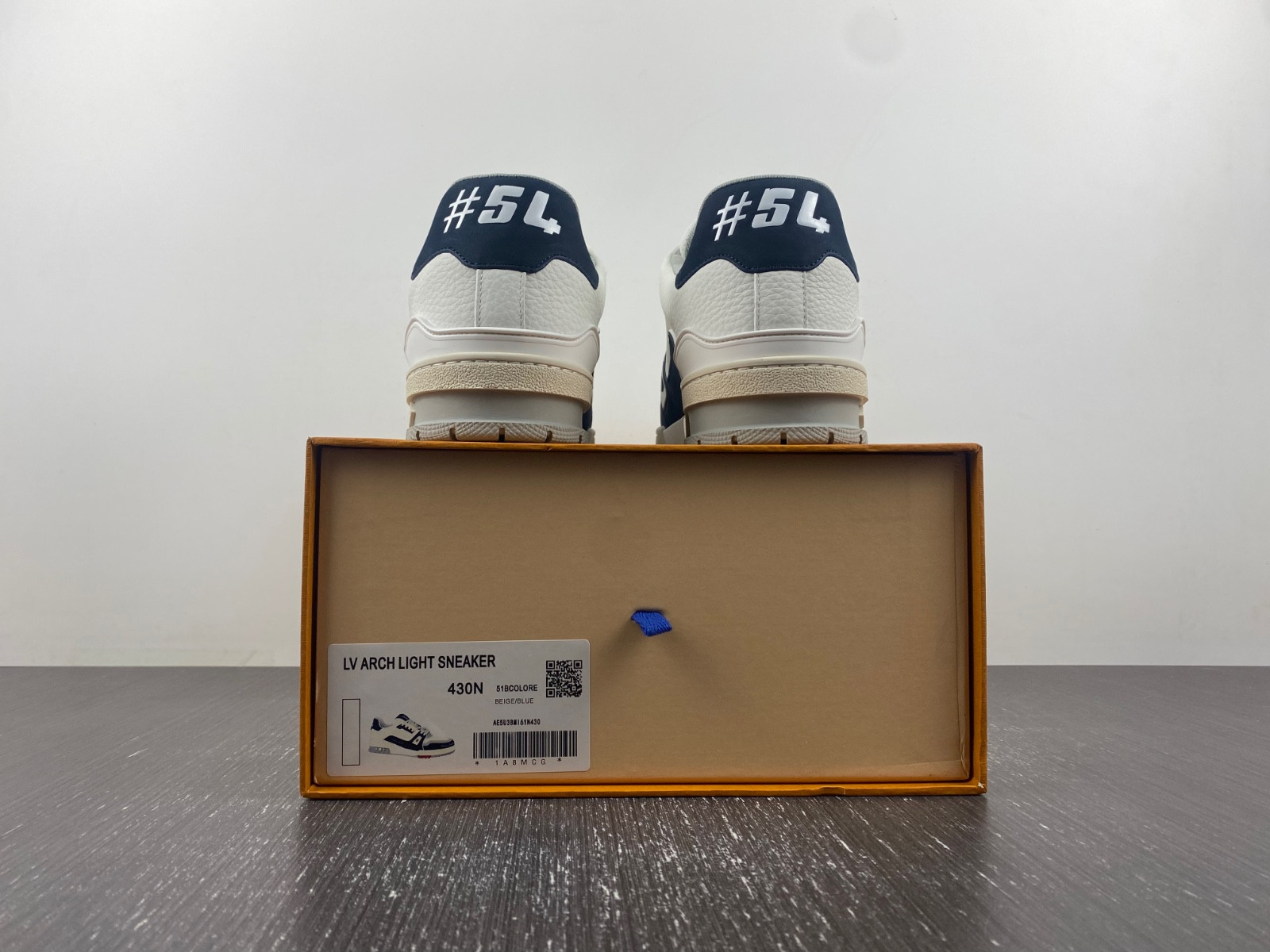 lwe sneaker