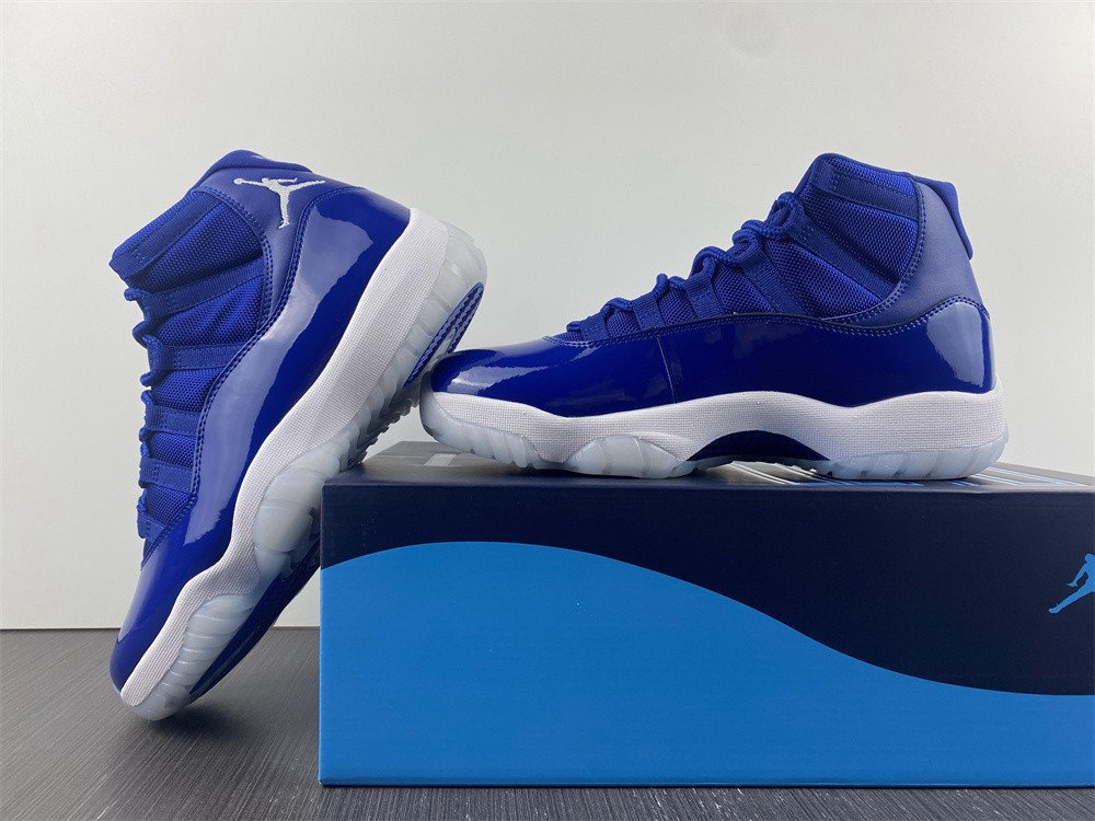 air jordan 11 retro navy blu at7