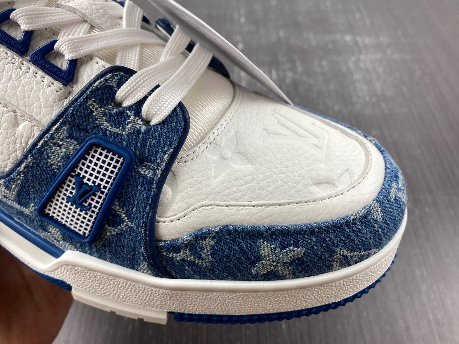 lwe sneaker