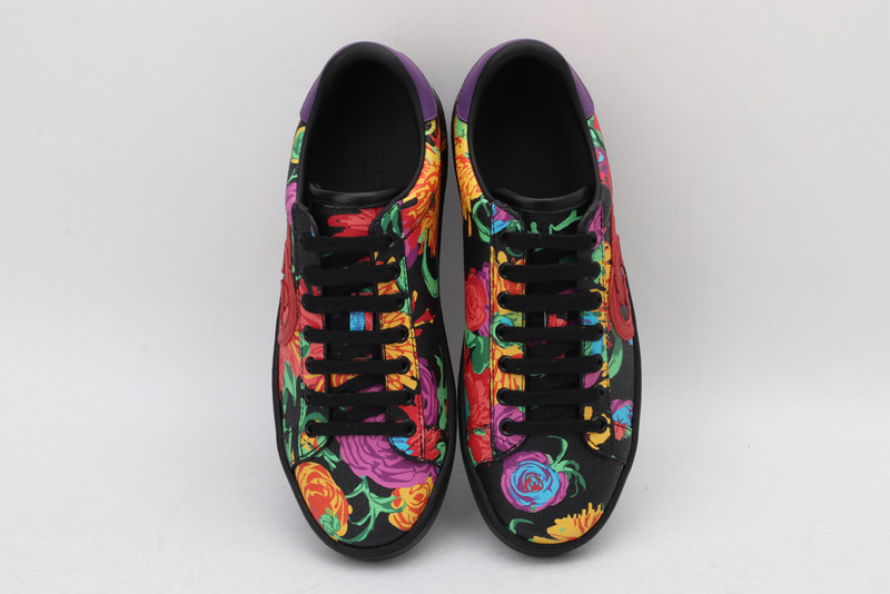 G*u*i sneaker