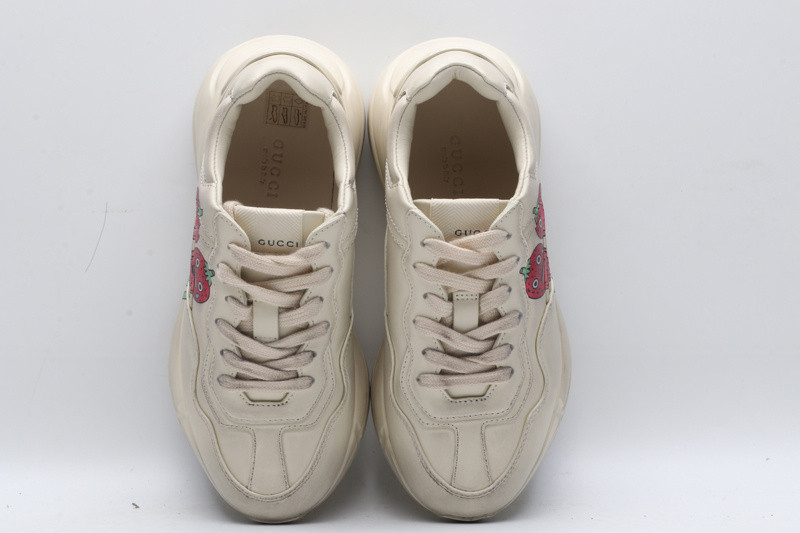 G*u*i sneaker