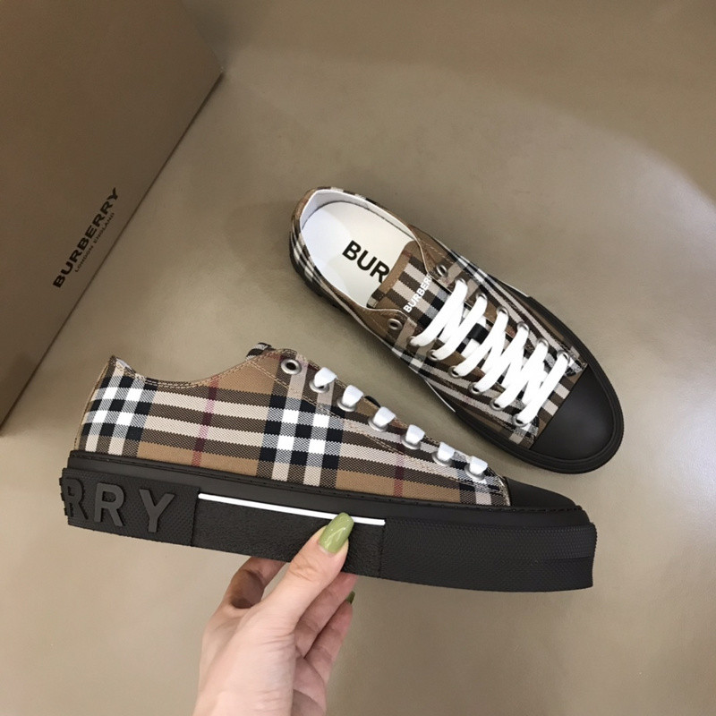 bubery sneakers