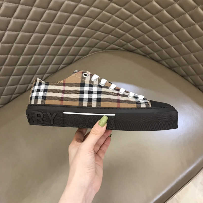 bubery sneakers