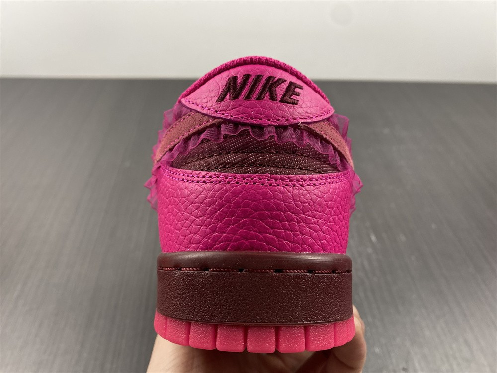 nike dunk low valentine