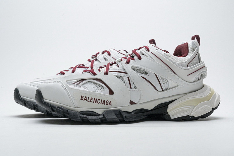 Ba*len*cia*ga track white with red line