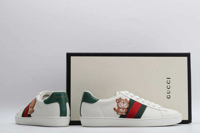 G*u*i sneaker