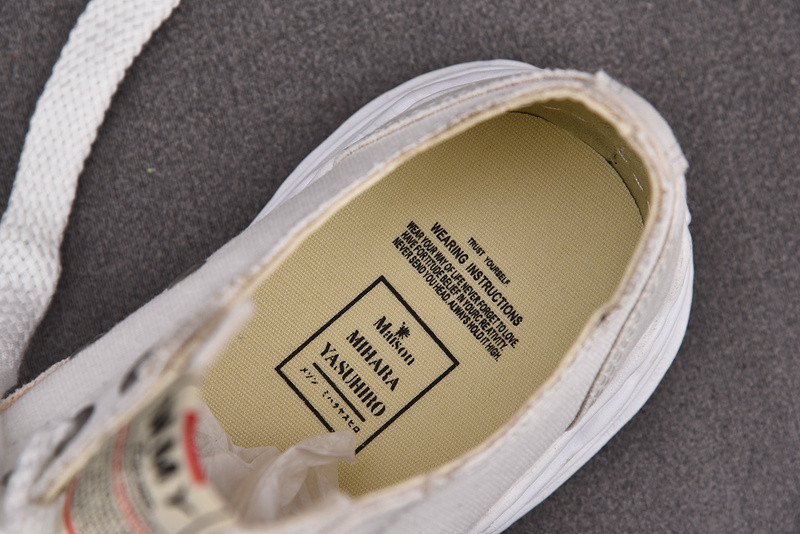 mmy sneaker 0013