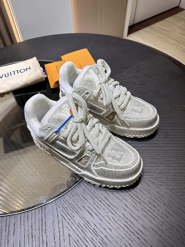 lwe sneaker