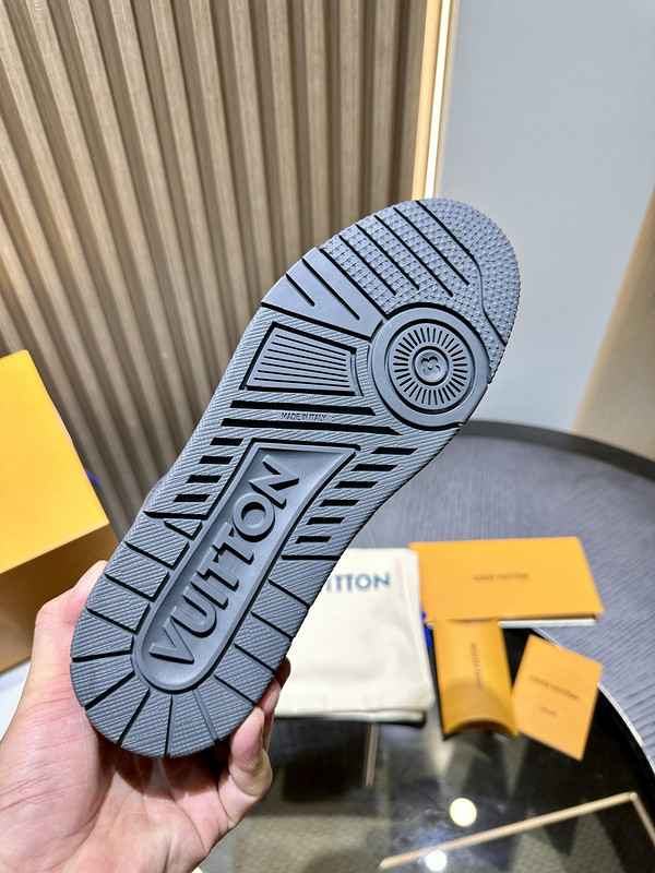 lwe sneaker