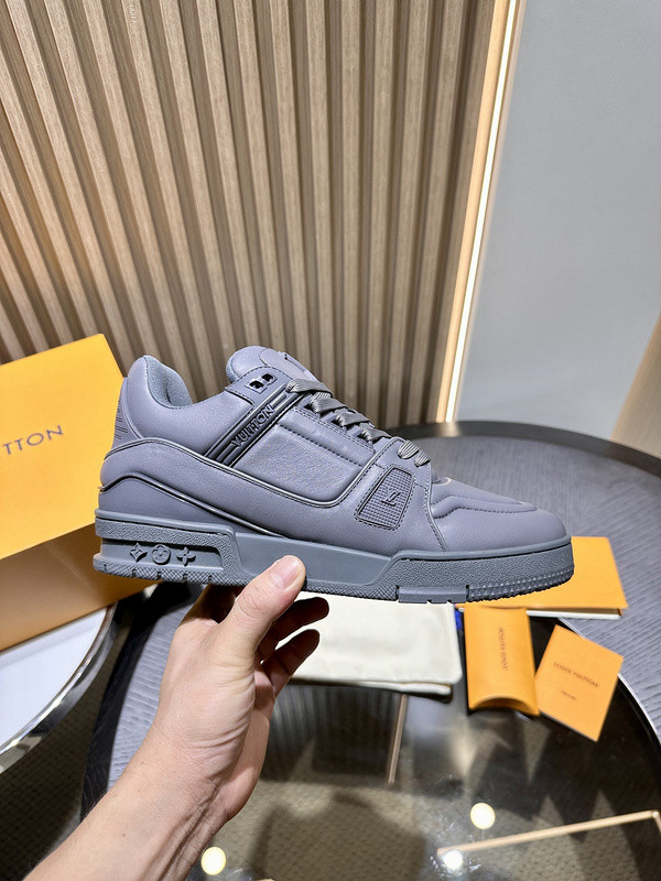 lwe sneaker