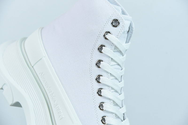 alex mcq tread slick boot in white