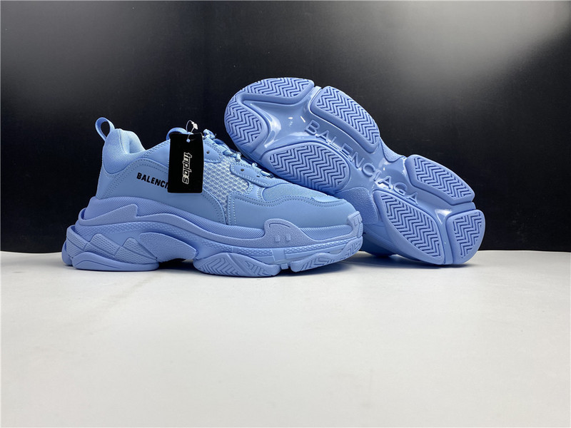 Ba*len*cia*ga triple s