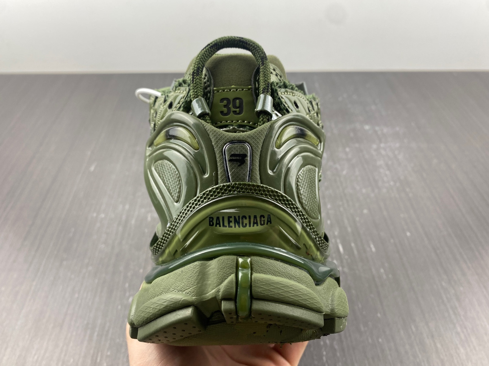 Ba*len*cia*ga runner sneaker